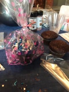 spotted clear bags cover any mistakes with the cupcakes