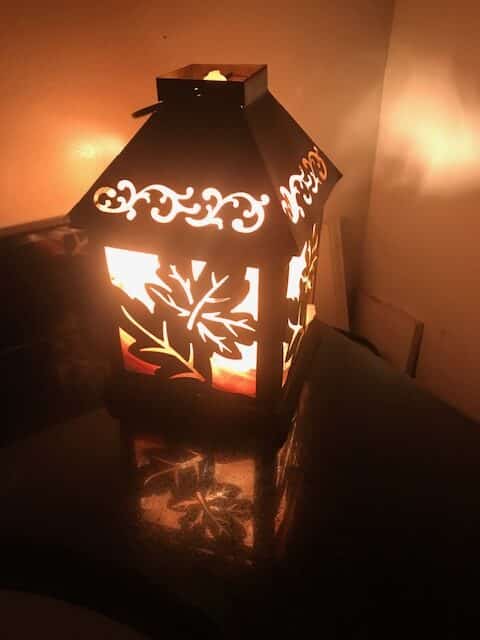 glowing himalayan salt lantern